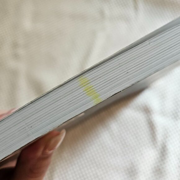 War Correspondent: Reporting Under Fire Since 1850 - Jean Hood - Paperback - Picture 5 of 8